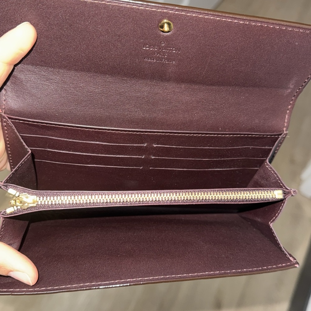 Louis Vuitton Burgundy sarah vernis Wallet - Picture 10 of 11